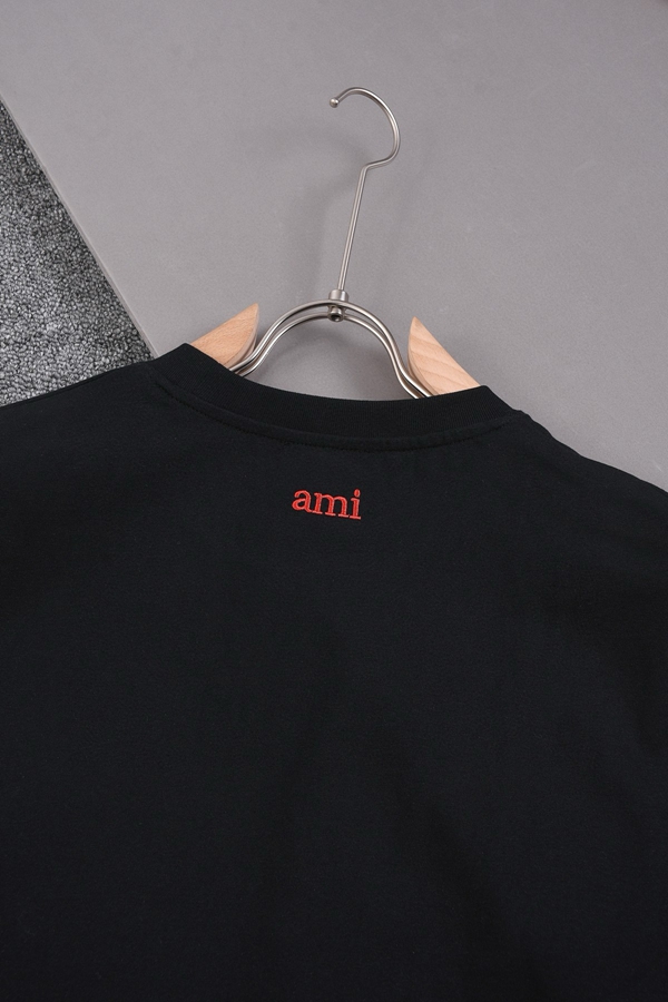 ブランドTシャツ全体デザイン